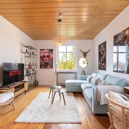 Altbauwohnung In Im Gruenen דירה מאיין