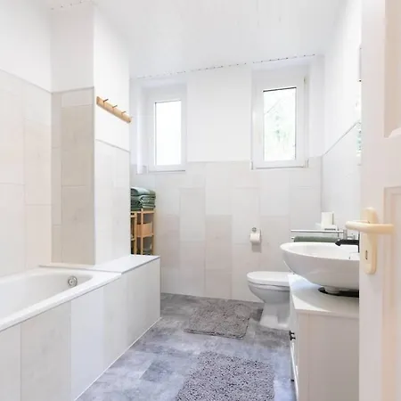 דירה Altbauwohnung In Im Gruenen