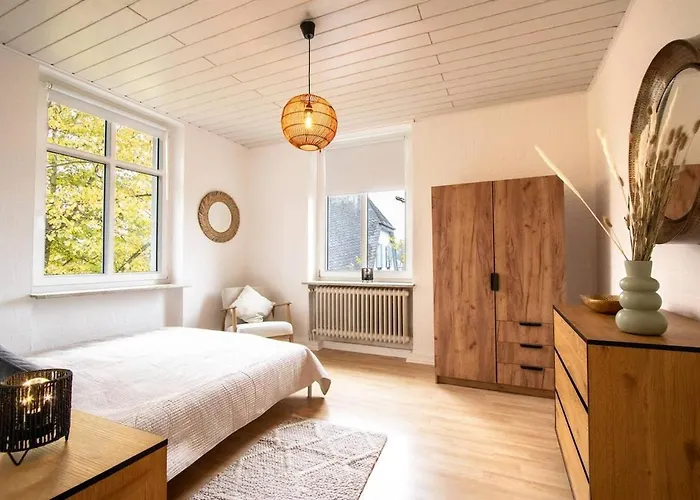 公寓 Altbauwohnung In Im Gruenen *