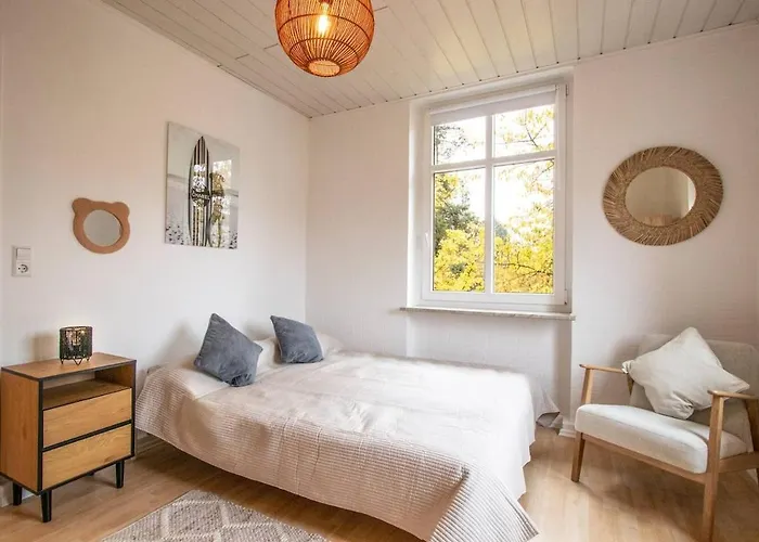 Altbauwohnung In Im Gruenen