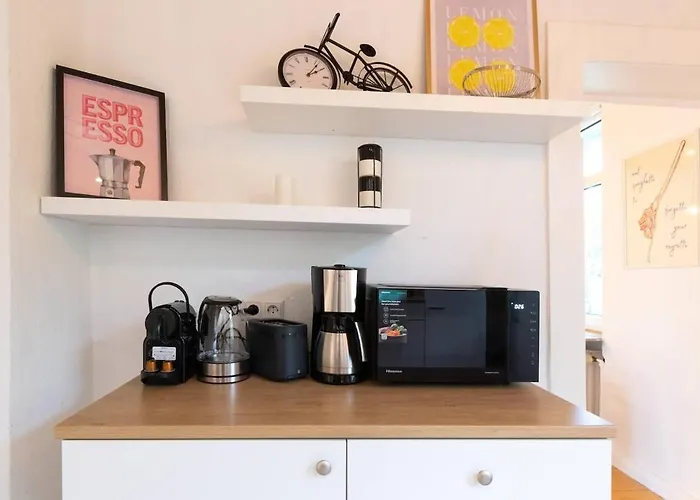 Altbauwohnung In Im Gruenen *