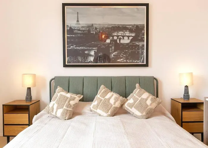 Altbauwohnung In Im Gruenen 公寓